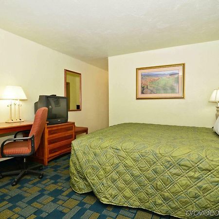 Americas Best Value Inn Pauls Valley Quarto foto
